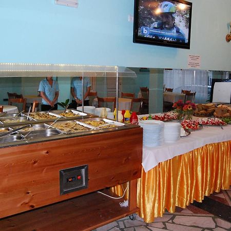 Alpina Hotel Lozenec Kültér fotó