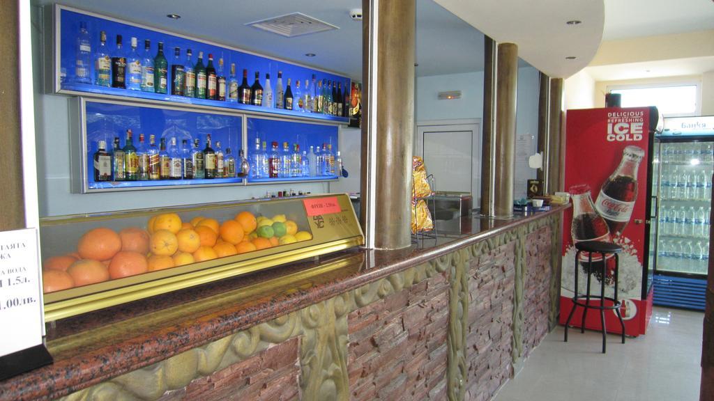 Alpina Hotel Lozenec Kültér fotó