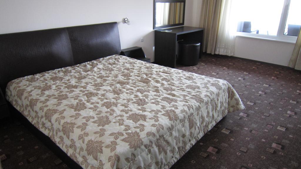 Alpina Hotel Lozenec Szoba fotó